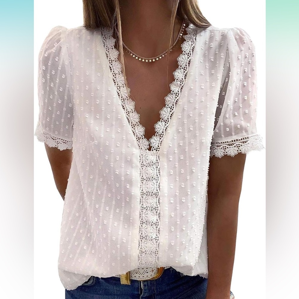 NWOT Dokotoo Amazon Women’s White Shortsleeved Blouse Size Large